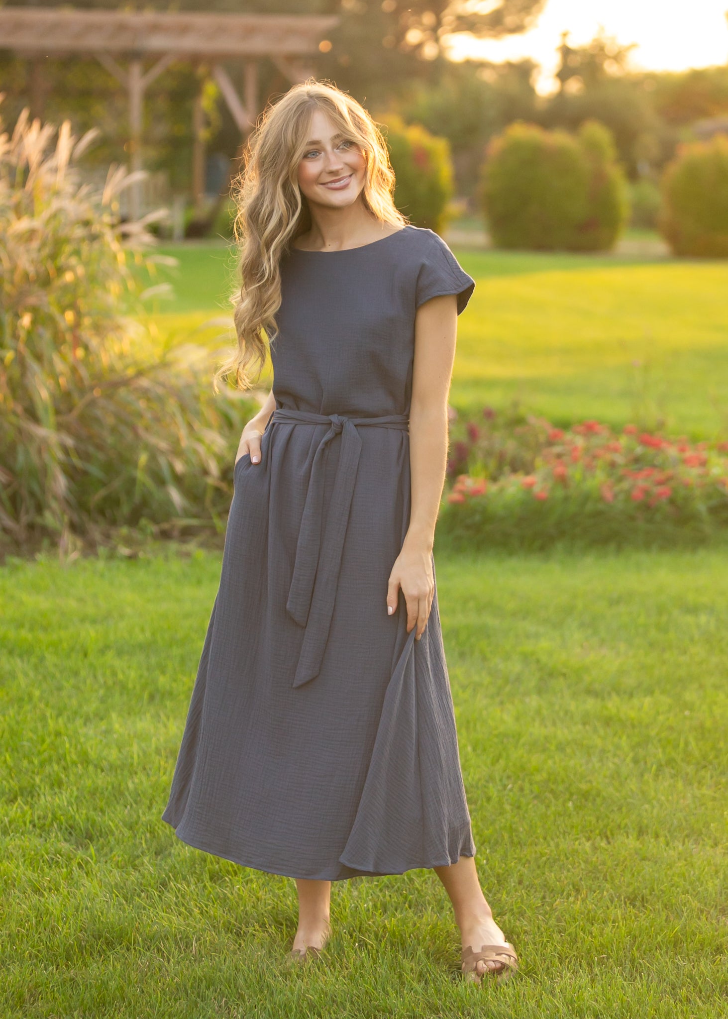 loose fitting midi dresses Tori Cap Sleeve A-line Midi Dress