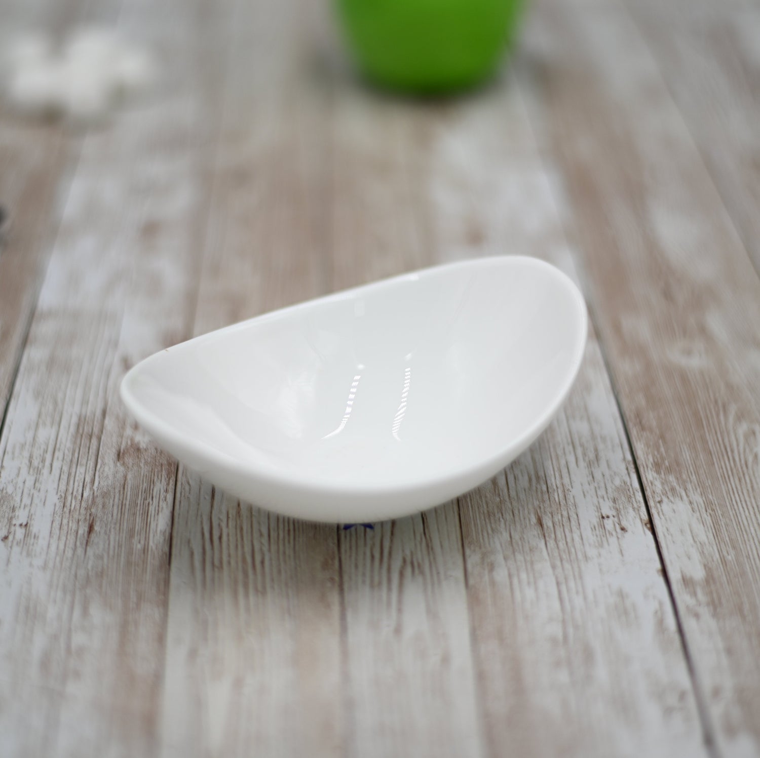 Set Of 6 White Sauce Dish 5" inch X 3.5'' X 1.7'' |