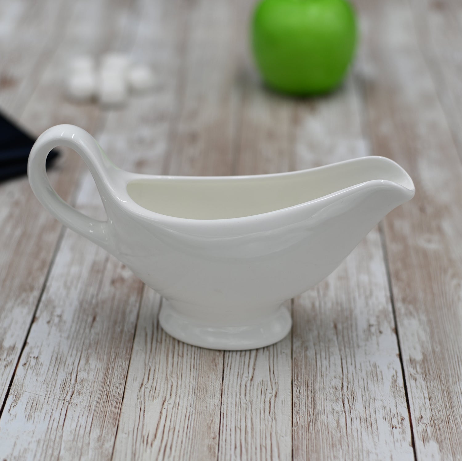 Set Of 4 White Sauce Boat 6 Oz | 170 Ml