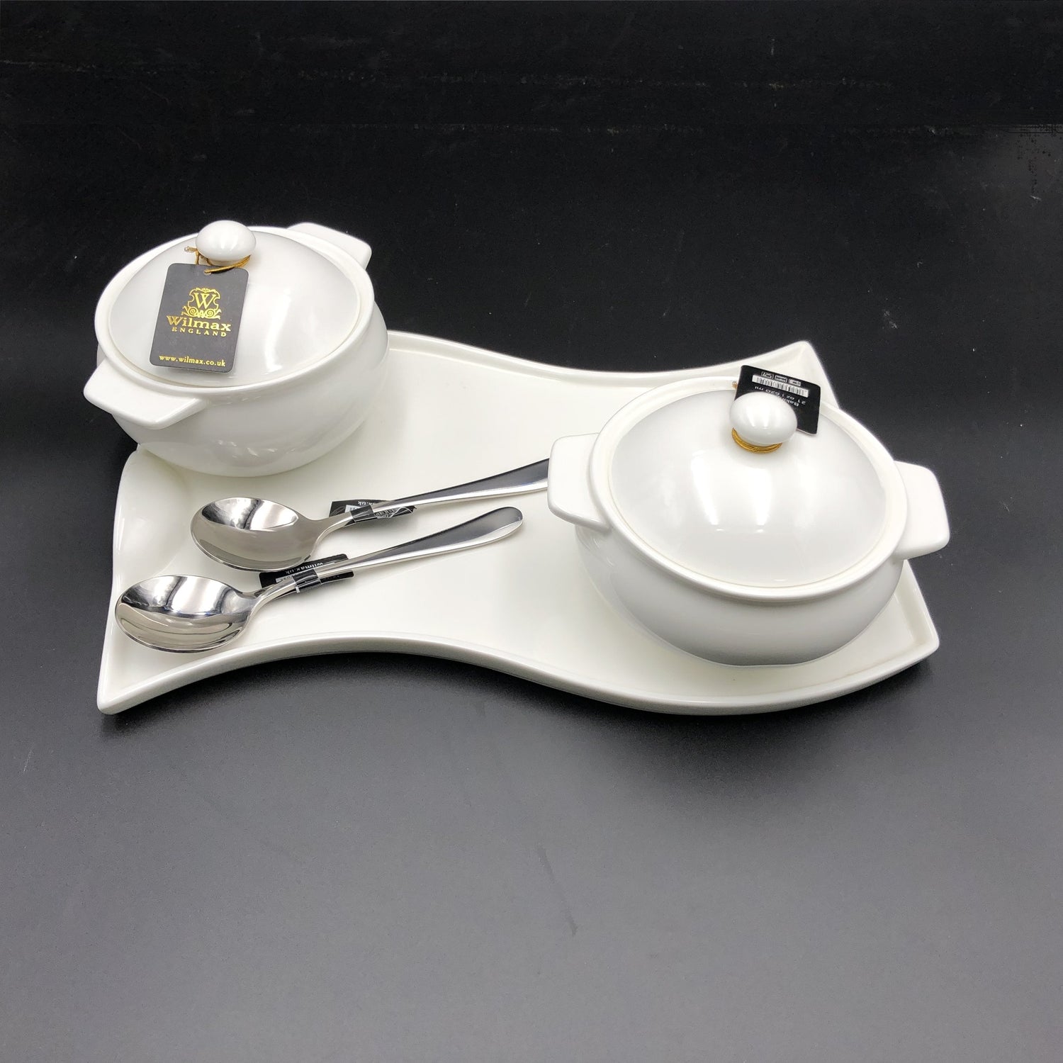 Set Of 2 Individual Baking Pots With A Soup Spoon And Curved Serving Dish Set For 2
