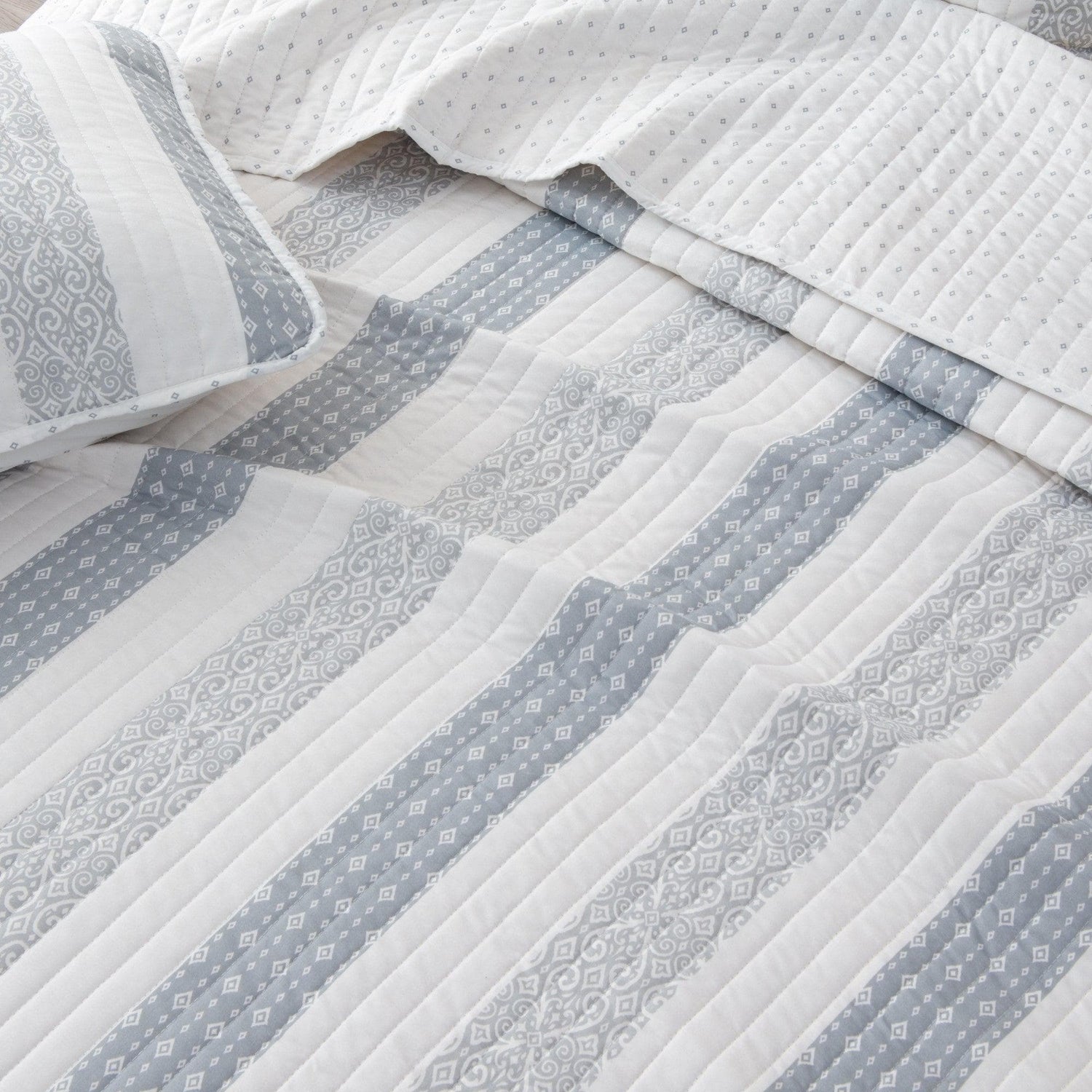 Stripe Quilt - Adele Collection