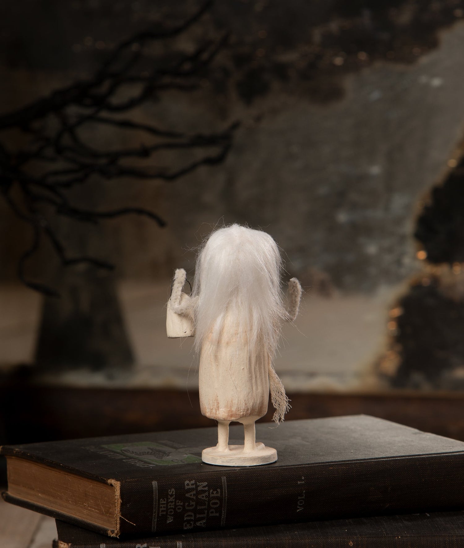 Ghostly Grace | Halloween Decor | Bethany Lowe